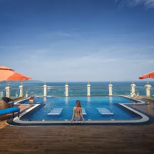 4* Hotel 7 Seven Sea